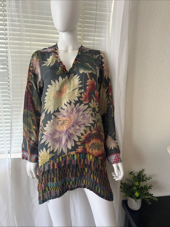 Johnny Was Tops - Boho Floral V-Neck Tunic Top in Black Multi